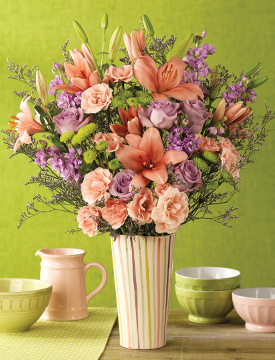 4K0K02644_ENV Candy Stripes Bouquet