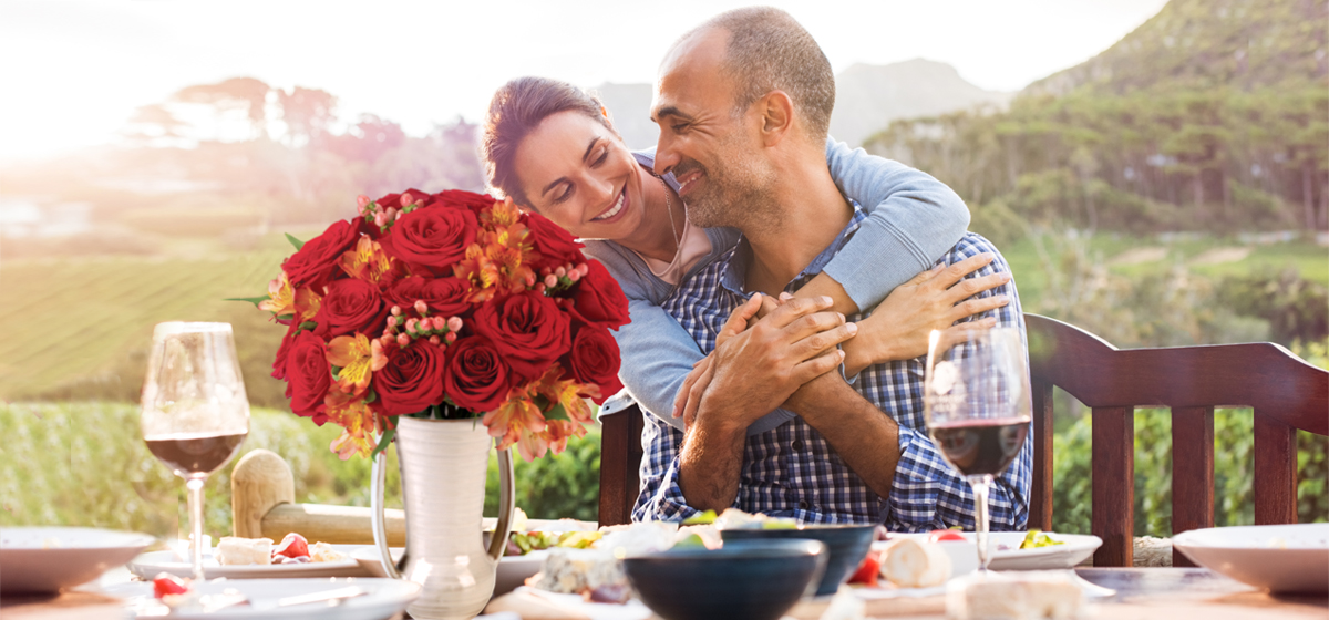 RomanceRosesBouquet_ENV_4K0K03622_1200x560